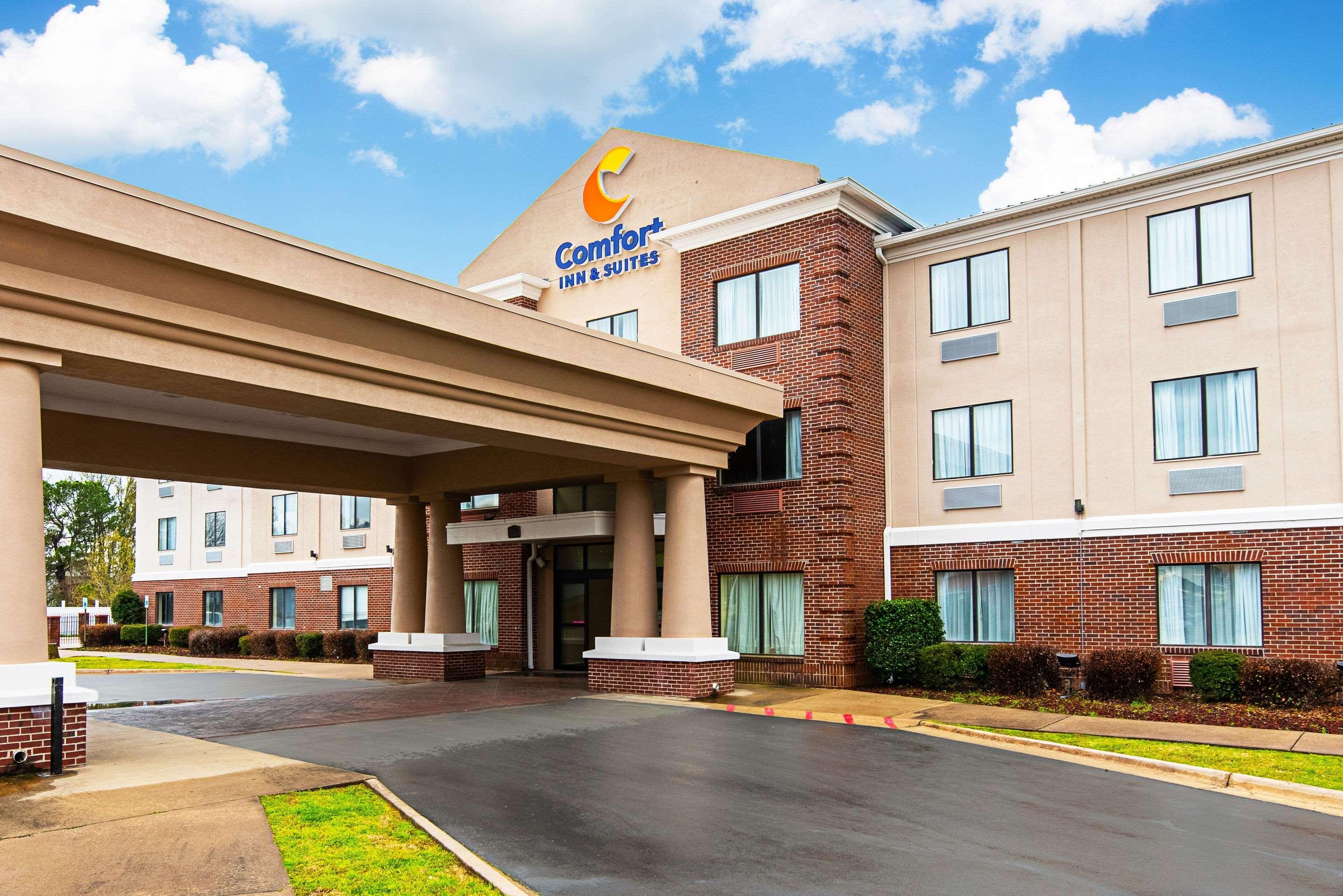 Comfort Inn & Suites Пайн Блафф Экстерьер фото